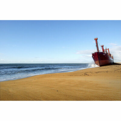 "Lignes & Courbes 2: Le TK Bremen, plage de Kerminihy"