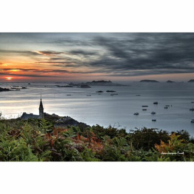 "Paysages: Ploubazlanec, chapelle de la Trinité"