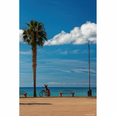 "Paysages: Vue sur mer à Vintimille"